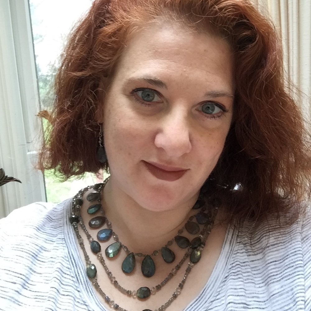 Meet your Posher, Elisa